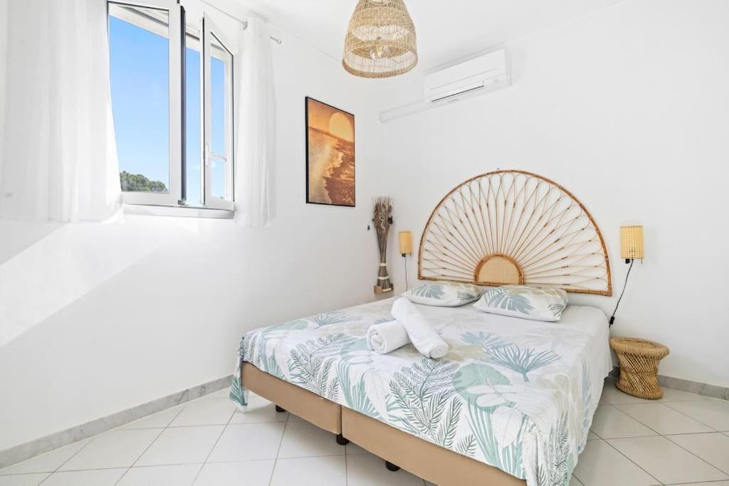 La Villa Julia - Calme - Spacieux - Parking Prive - Climatisation Menton Exterior foto