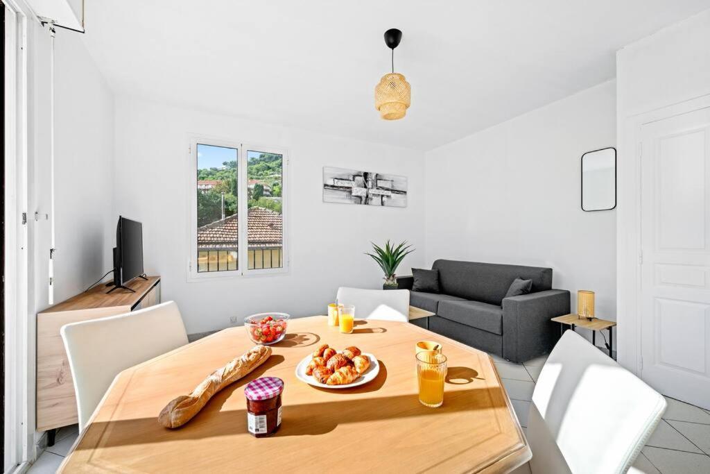 La Villa Julia - Calme - Spacieux - Parking Prive - Climatisation Menton Exterior foto